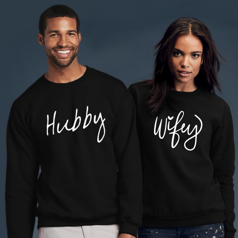 scherp Rook Baffle Hubby Wifey Sweater kopen | Valentijnsdag & Koppel truien - €24,95
