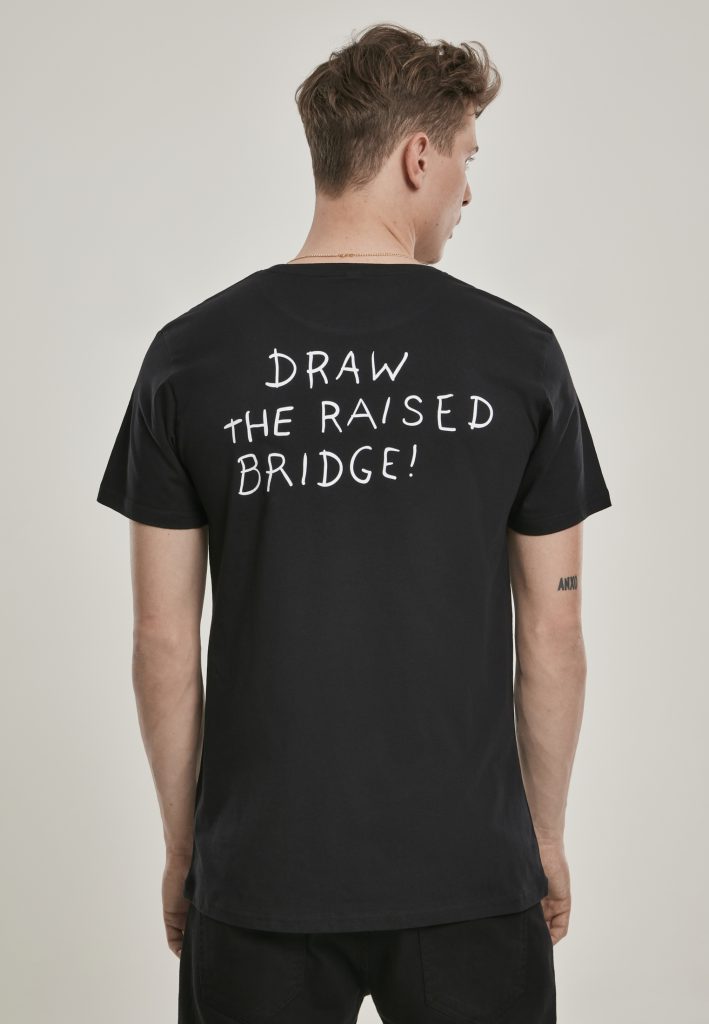 Banksy T-Shirt Graffiti Draw The Raised Bridge Rug