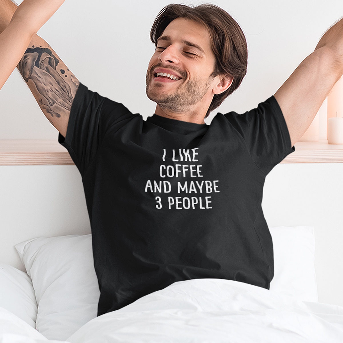 Tegenslag Woning Strak Festival T-Shirt - I Like Coffee And Maybe 3 People | Dames & Heren