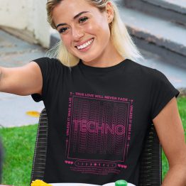 Techno T-shirt True Love